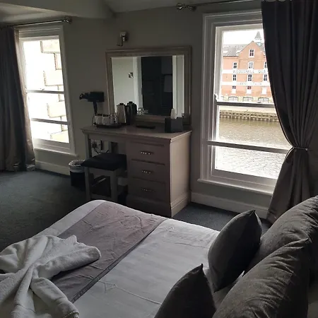 Lil's Bar And Bistro 3* York