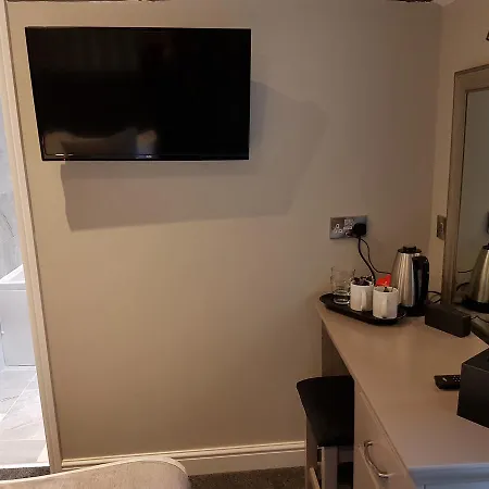 Lil's Bar And Bistro Guest house York