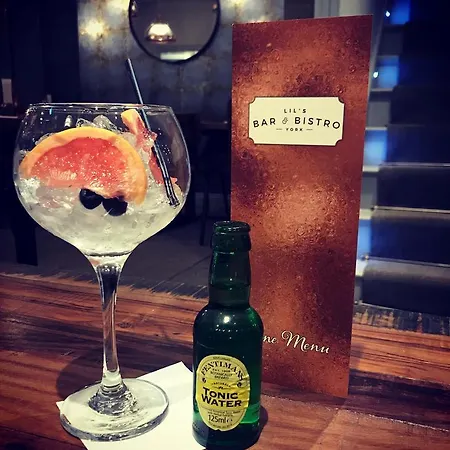Lil's Bar And Bistro York